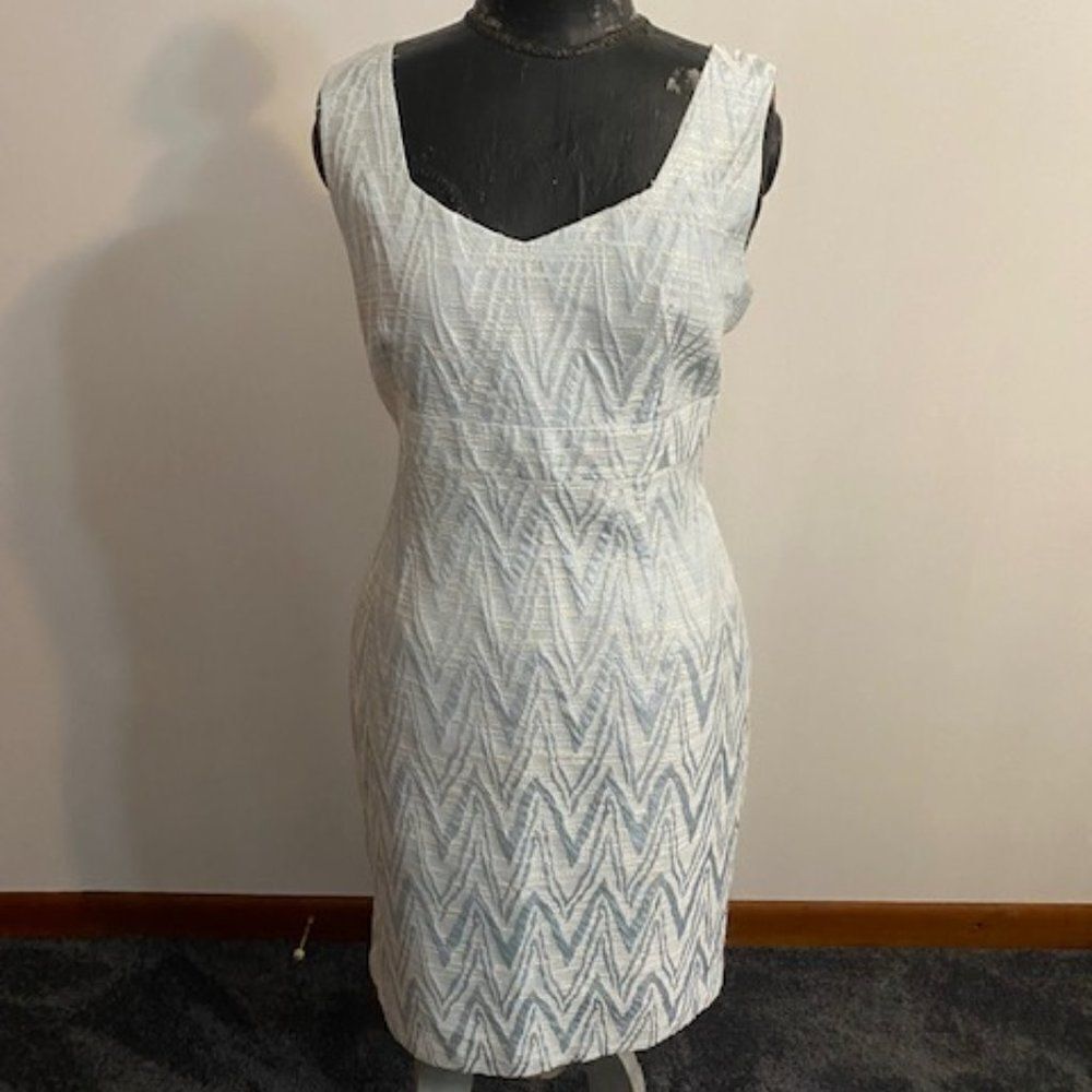 Tahari Arthur S. Levine sleeveless light blue metallic dress, size 14